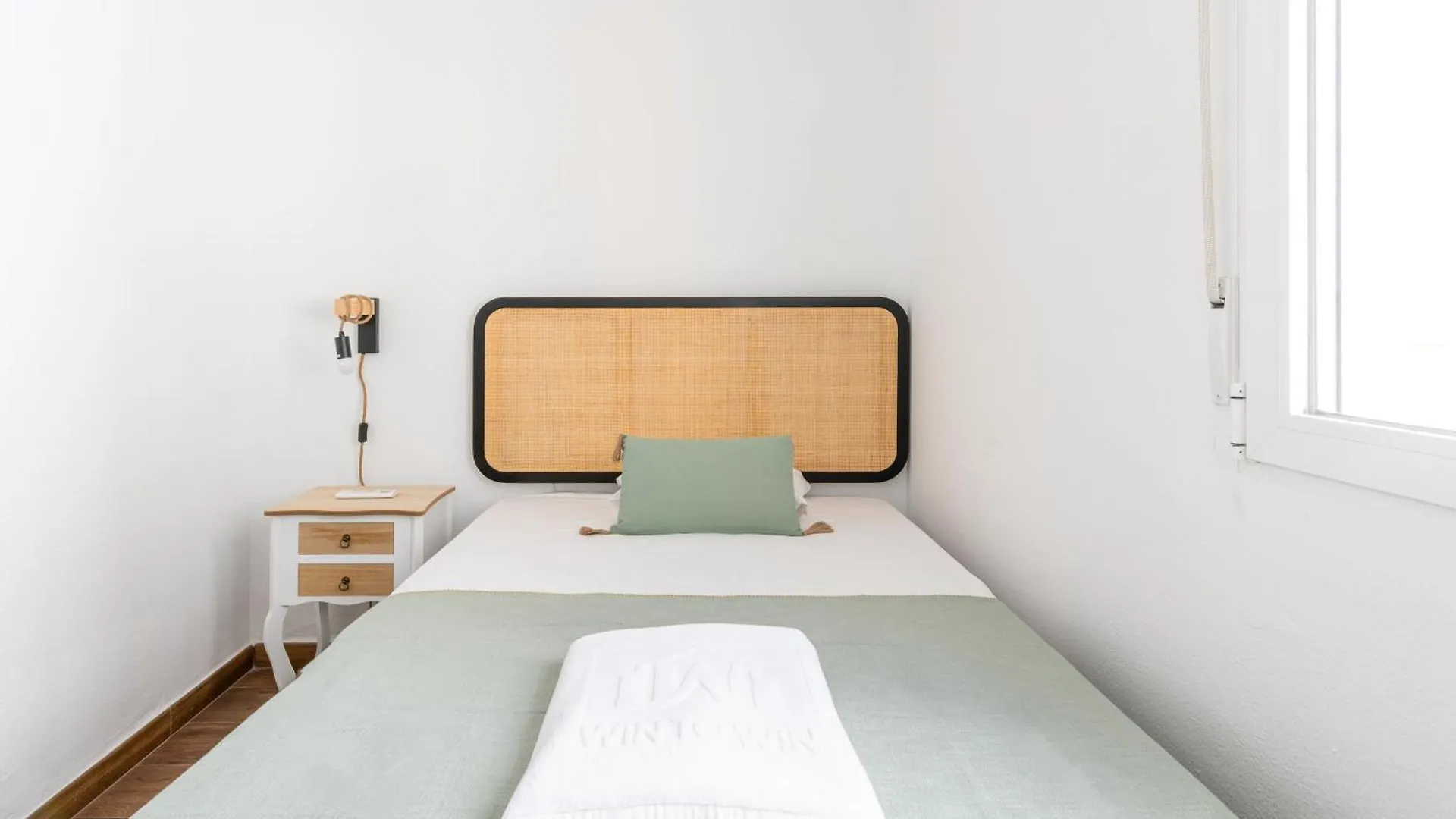 Wintowinrentals - Chalet En Primera Linea De Playa La Cala Del Moral アパート