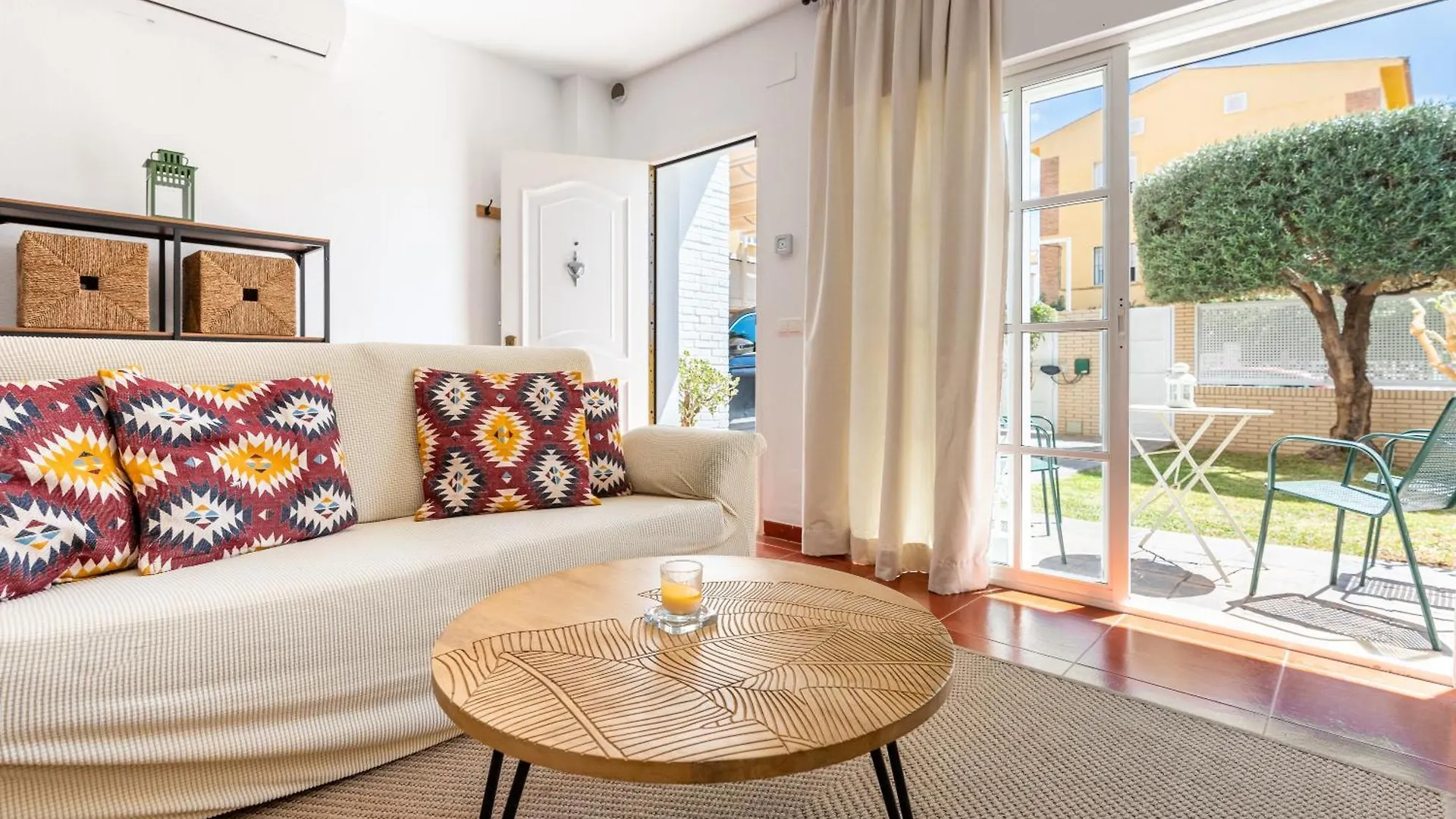 Wintowinrentals - Chalet En Primera Linea De Playa La Cala Del Moral アパート